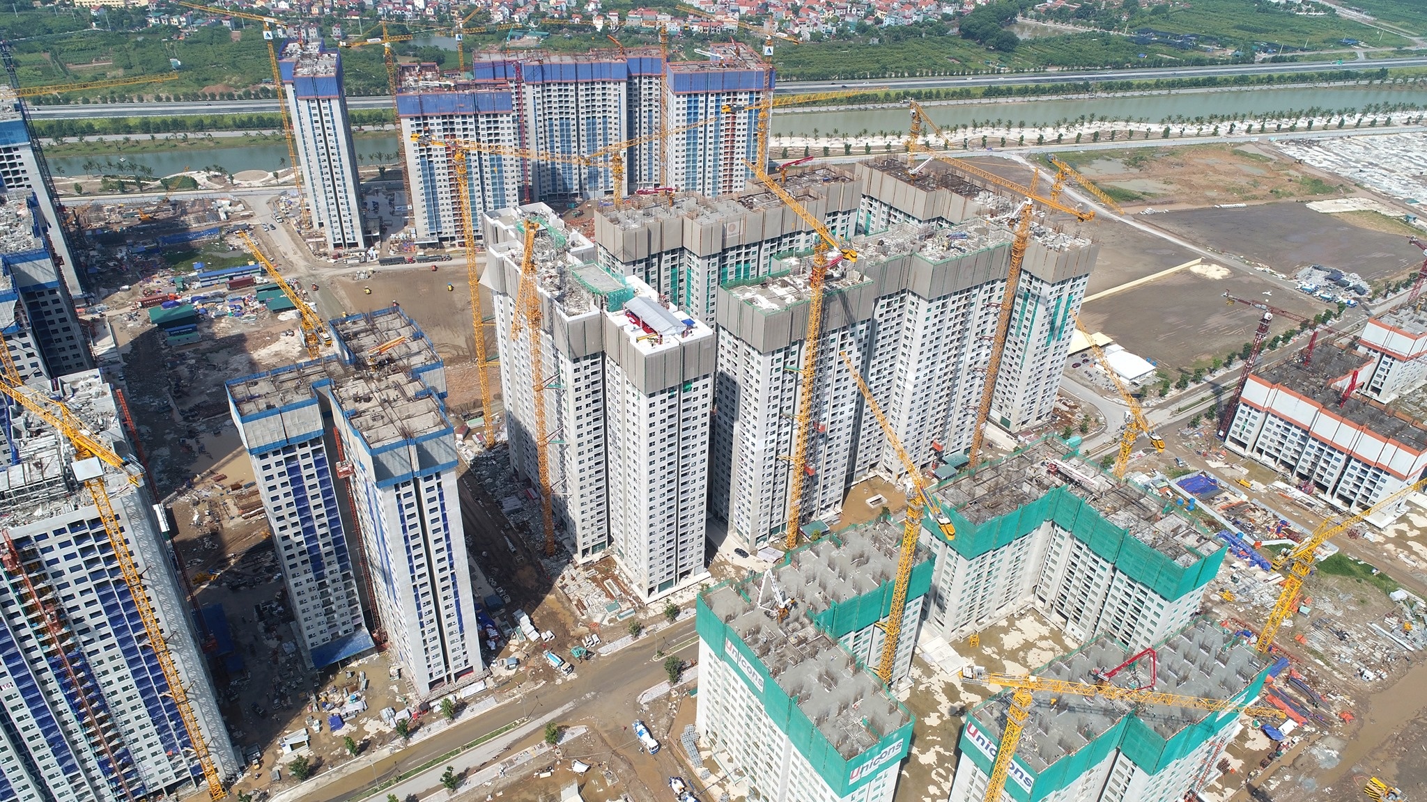 Thị trường bất động sản Hà Nội 2020: Giảm tốc để tiêu thụ hàng tồn kho?
