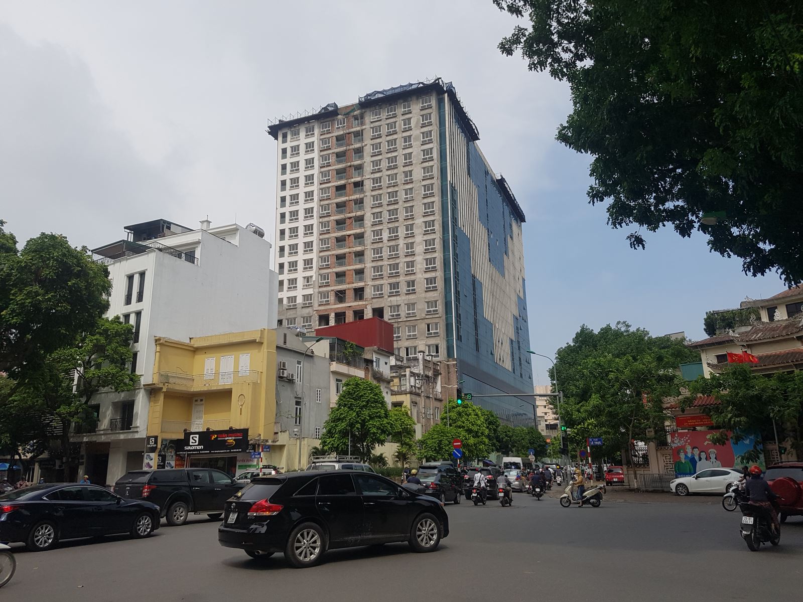 Vi phạm tại 8B Lê Trực, Hà Nội chưa có trả lời thỏa đáng