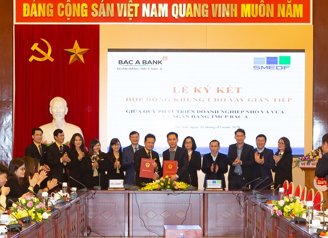 BAC A BANK ký hợp đồng khung cho vay gián tiếp với quỹ phát triển doanh nghiệp nhỏ và vừa