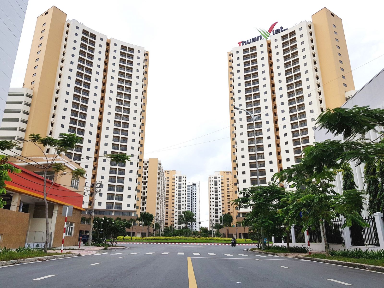 Bất động sản công nghiệp phát triển, thị trường nhà ở le lói điểm sáng
