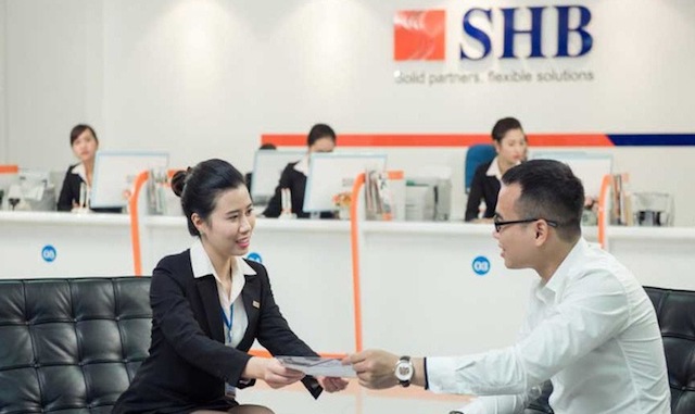 Lãi lớn, vì sao ngân hàng vẫn chia cổ tức bằng cổ phiếu?
