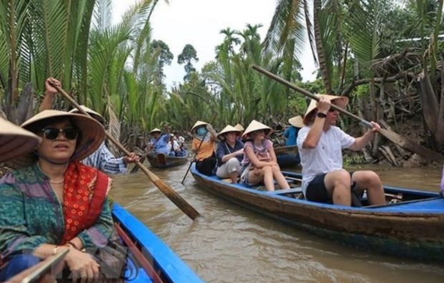 Hợp tác hàng không và du lịch để vượt khủng hoảng