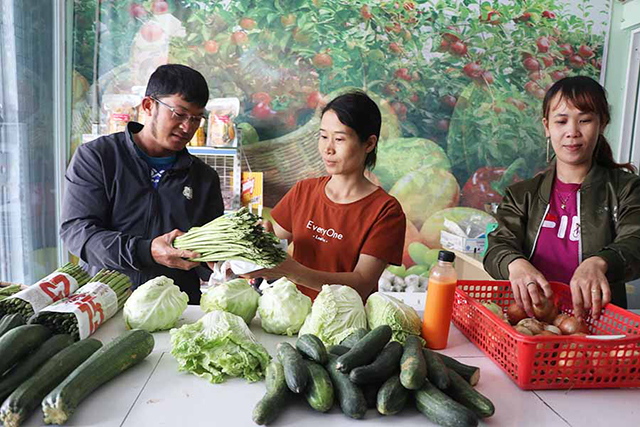 Chuyển đổi cơ cấu nông nghiệp gắn với an toàn lao động