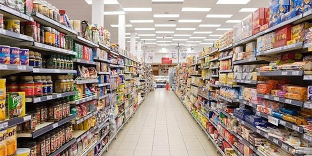 Covid-19 khiến 50% người Việt Nam hạn chế đi siêu thị
