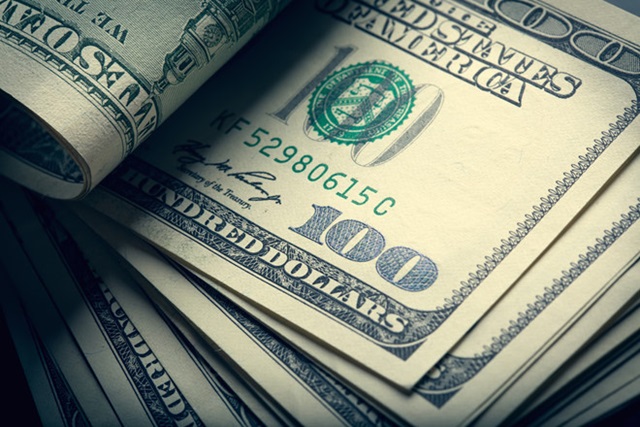 Giá USD giảm liên tiếp, xuống sát mức 23.100 VND/USD