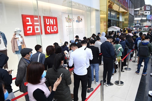 Làn sóng mở rộng tại Việt Nam của các nhà bán lẻ Nhật Uniqlo khai trương  cửa hàng thứ 16 sau hơn 3 năm
