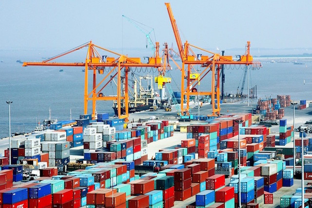 Nhiều doanh nghiệp gặp khó chưa từng có vì Mỹ, EU đồng loạt hoãn đơn hàng