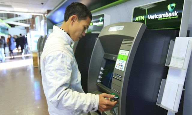 Ngân hàng đầu tiên miễn phí toàn bộ các giao dịch chuyển tiền ủng hộ chống dịch Covid-19
