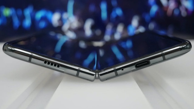 Điện thoại màn hình gập tiếp theo của Samsung sẽ có giá rẻ