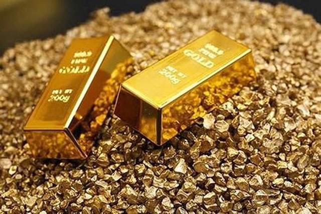 Giá vàng cuối tuần neo ở mức cao