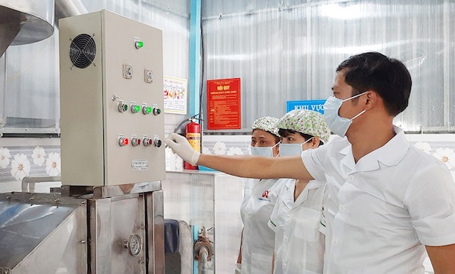 Hương Sơn: thu mật ngọt từ 'tinh hoa đại ngàn'