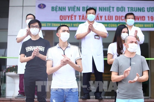 Thêm 11 bệnh nhân COVID-19 được công bố khỏi bệnh