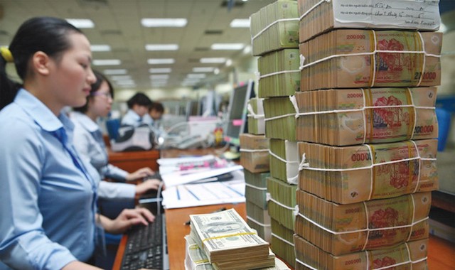 Ngân hàng Nhà nước giải thích lý do không hạ chuẩn cho vay khi doanh nghiệp khó khăn