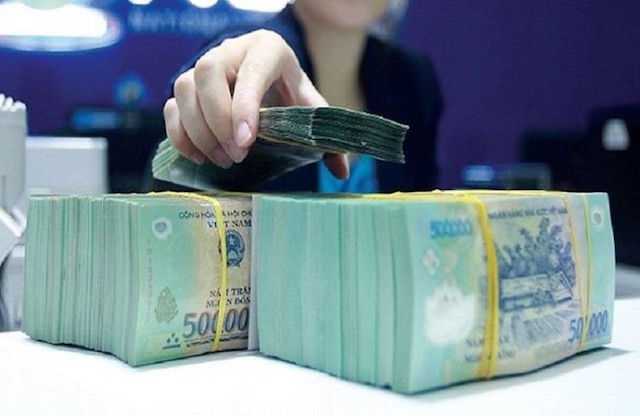 Mua trái phiếu doanh nghiệp lãi suất khủng, rủi ro ra sao?