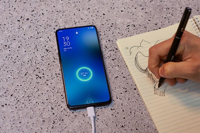 Cảnh giác với các công nghệ sạc nhanh siêu tốc