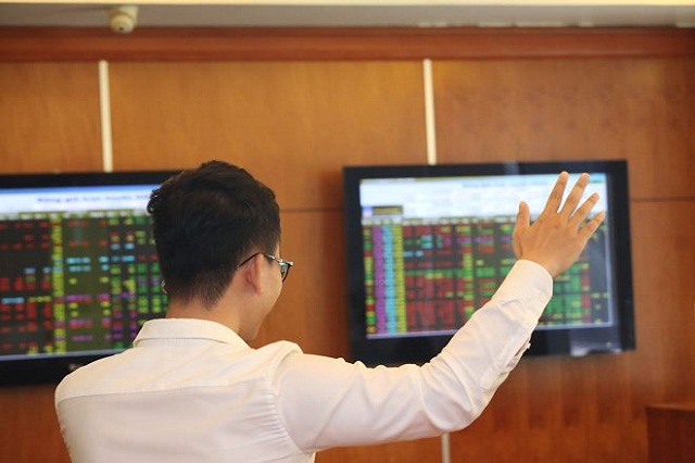 Khi các nhà đầu tư chiến lược 'mất thiêng'