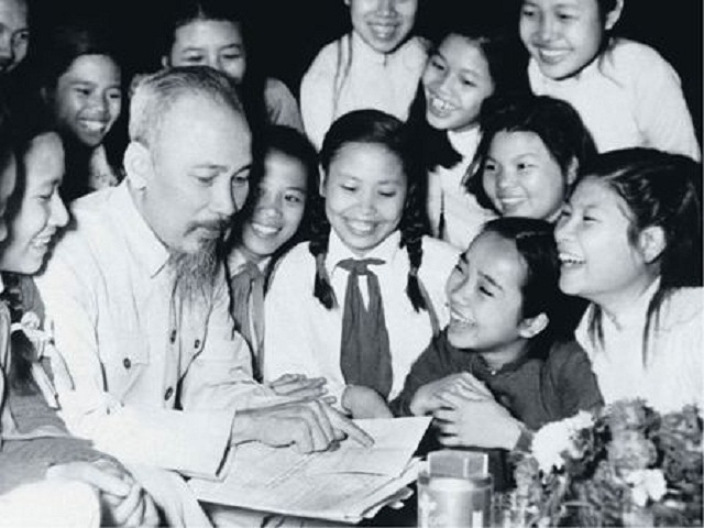 Tháng 5 đẹp nhất tên Người