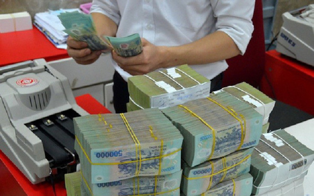 Nợ xấu 'phình to', ngân hàng rao bán tài sản đảm bảo