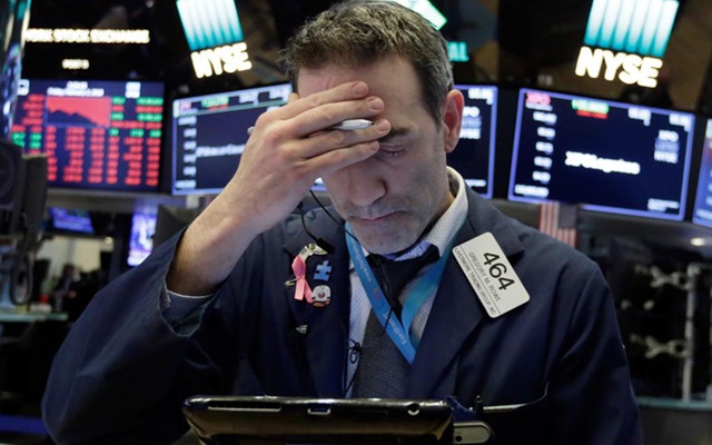 Dow Jones rớt gần 400 điểm, kết thúc chuỗi khởi sắc 3 phiên liên tiếp