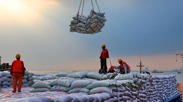Trung Quốc ngừng mua nông sản Mỹ