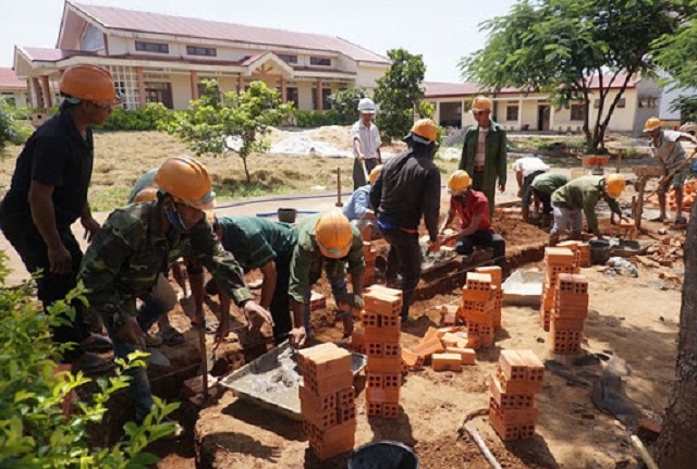 Dạy nghề gắn với nhu cầu thực tế tại địa phương