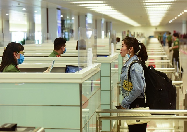 Tiếp tục dừng nhập cảnh với tất cả người nước ngoài vào Việt Nam
