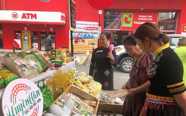 Hà Nội: Khai mạc phiên chợ nông sản cuối tuần