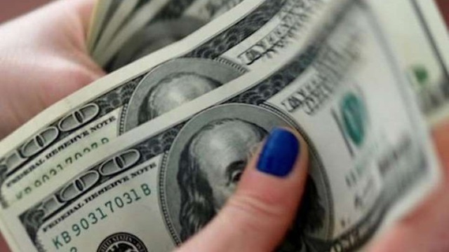 Giá USD đồng loạt giảm tại các ngân hàng thương mại