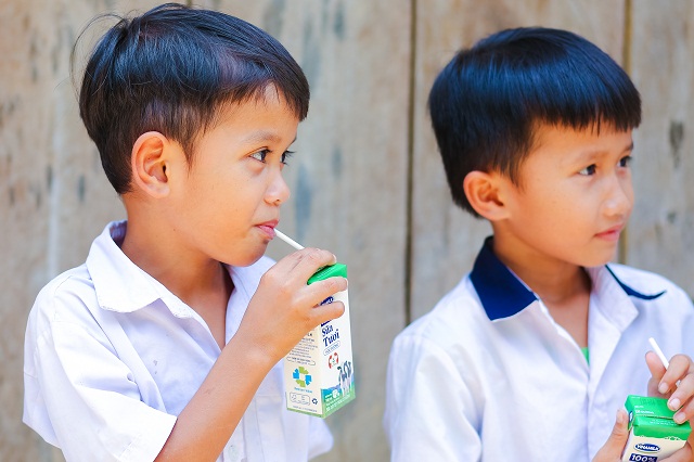 Quảng Nam: Nỗ lực đưa sữa lên trường học vùng cao