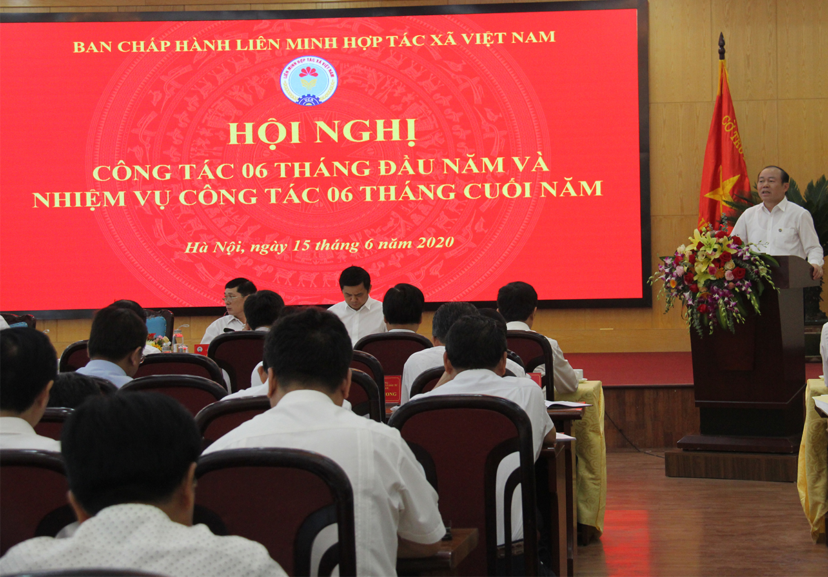Cấp bách tháo gỡ khó khăn cho HTX hậu Covid-19