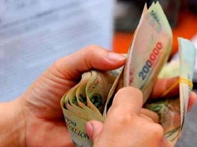 Đề xuất 2 phương án tăng lương tối thiểu vùng năm 2021