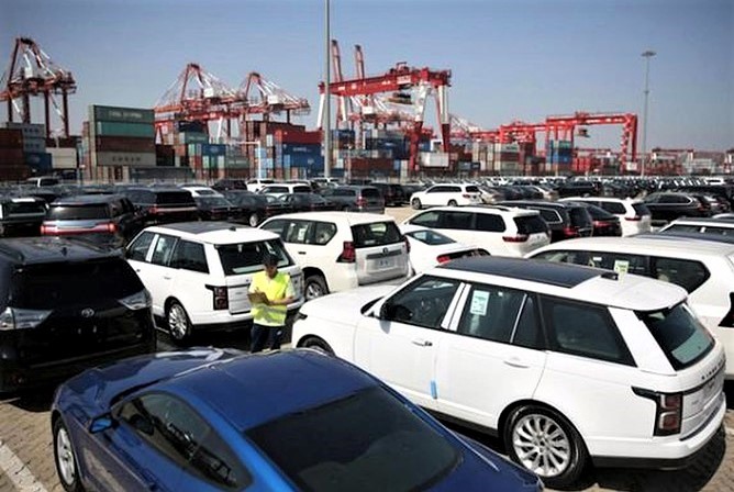 Giảm 50% phí trước bạ với ô tô nội, xe nhập khẩu ‘giảm tốc’ dần?