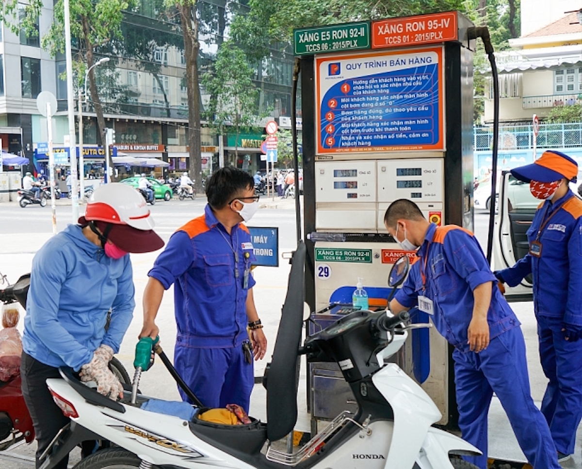 Giá xăng dầu, thịt lợn đẩy CPI 6 tháng 2020 tăng 4,19%