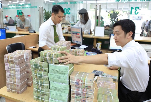 Có nên ‘ép’ tăng trưởng tín dụng?