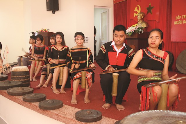 Lâm Đồng: Dạy nghề truyền thống giúp phát triển các loại hình dịch vụ