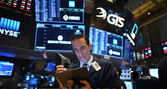 Phố Wall đảo chiều đi lên, Nasdaq chạm mức cao kỷ lục mới phiên 8/7