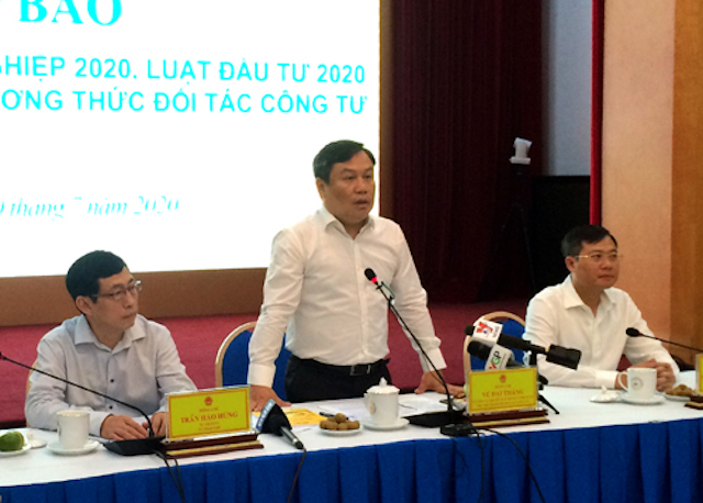 Sẽ có thêm nhiều ưu đãi thu hút 'đại bàng' vào Việt Nam làm 'tổ'
