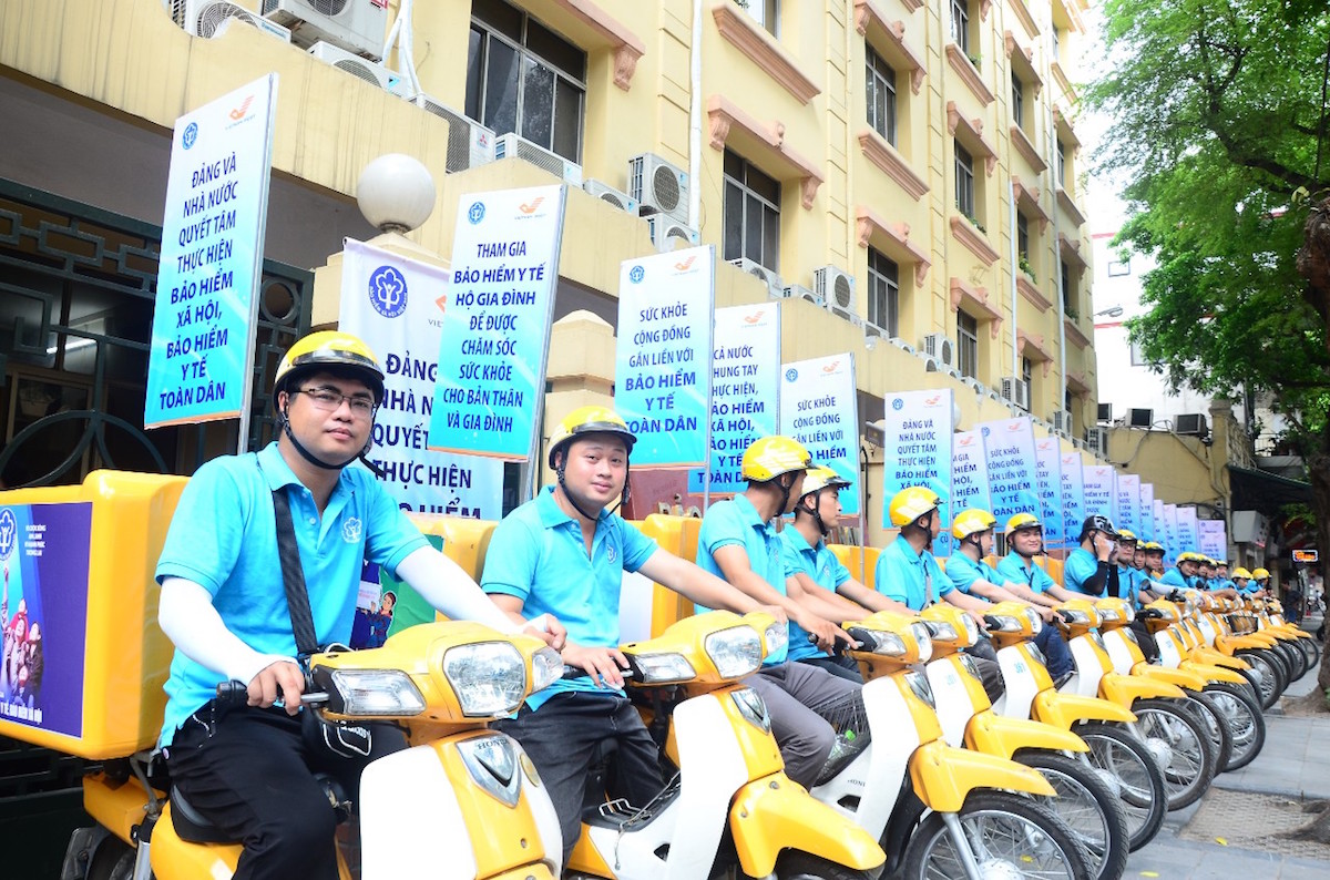 Nỗ lực toàn dân tham gia bảo hiểm xã hội, bảo hiểm y tế