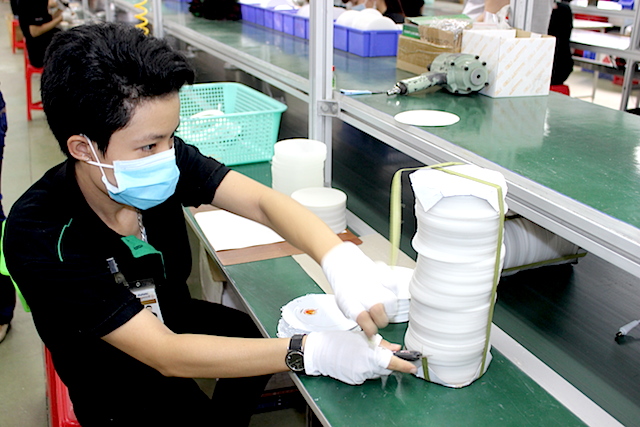 Có nên đổi quy định dán nhãn hàng hoá?