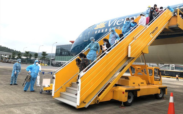 Xem xét mở lại một số đường bay quốc tế