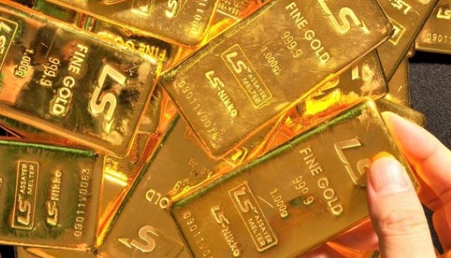 Giá vàng ngày 17/7 mất mốc 1.800 USD/ounce