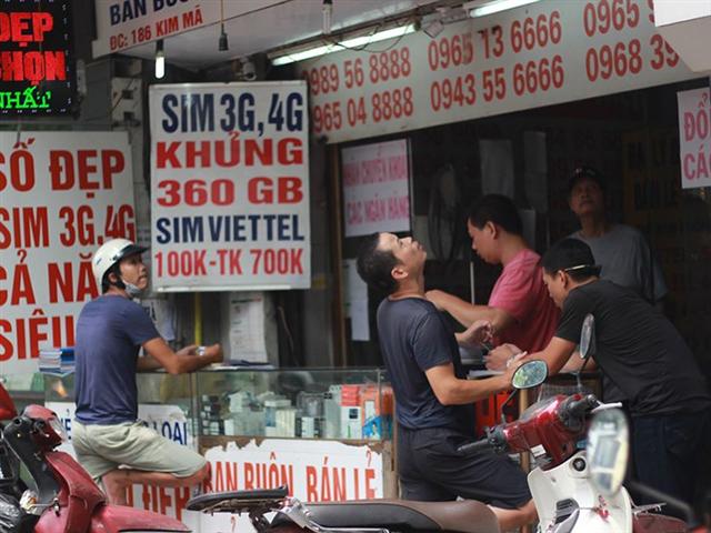 Vẫn dễ dàng mua SIM kích hoạt sẵn, nhà mạng nói gì?