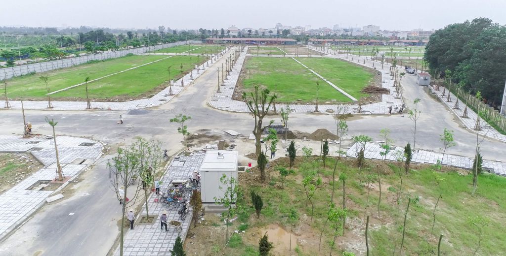 Đất nền các tỉnh ven đô: 'Trông giỏ mà bỏ thóc'