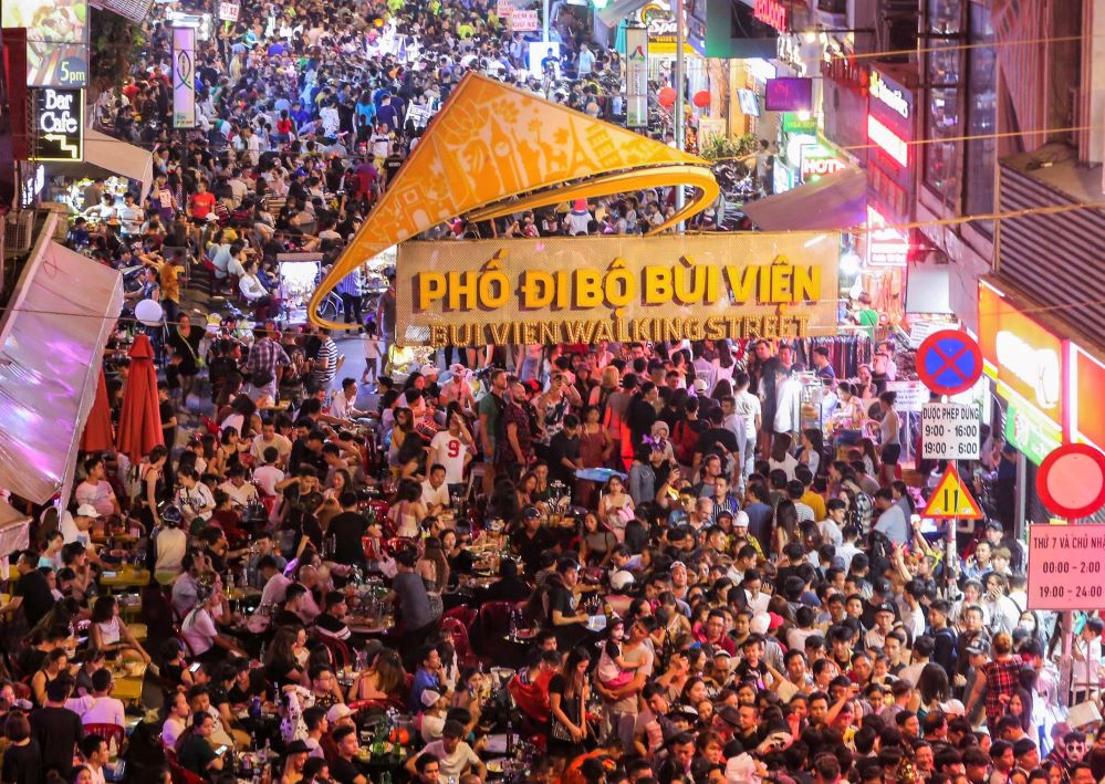Thủ tướng cho phép thí điểm kéo dài thời gian tổ chức hoạt động dịch vụ ban đêm đến 6 giờ sáng