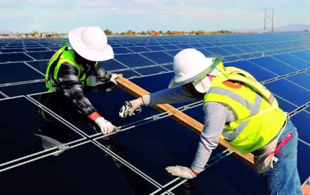 Làn sóng đầu tư vào các ngành sản xuất mũi nhọn sẽ kéo nhu cầu tuyển dụng lao động tăng cao