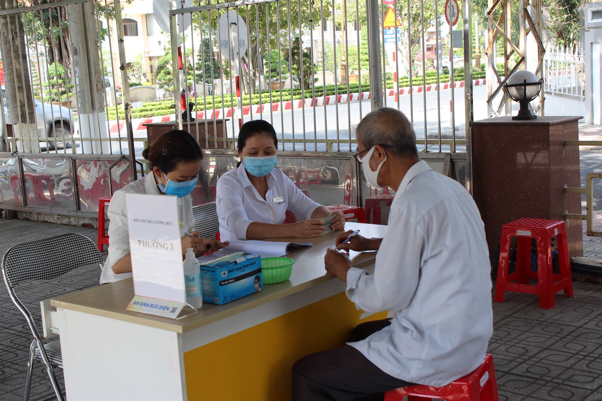5 tỉnh nhận lương hưu, trợ cấp BHXH tháng 8, tháng 9 vào một kỳ chi trả