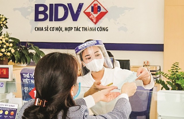 Dịch Covid-19 quay lại, tăng trưởng ngân hàng sẽ 'đứt gãy'?