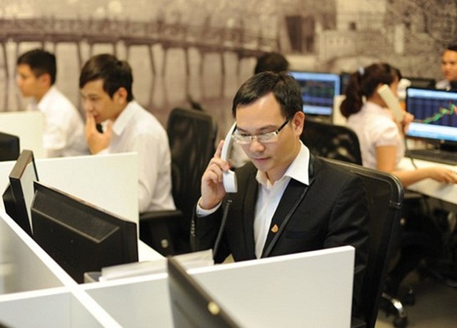 Cổ phiếu DAT tăng hơn 10 lần, ai được hưởng lợi?
