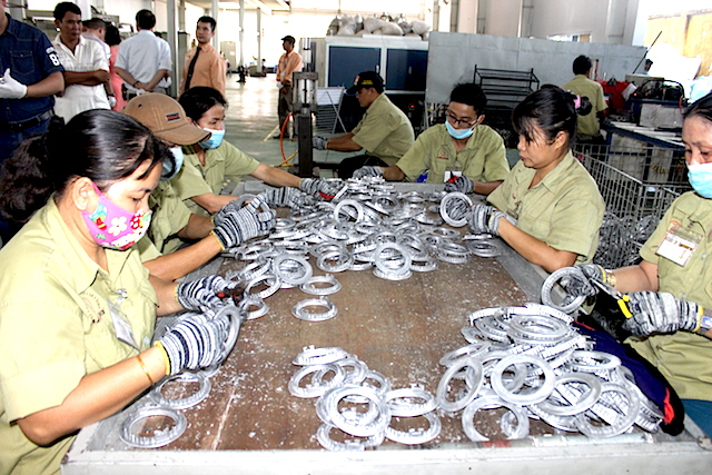 Giữa đại dịch COVID - 19, doanh nghiệp nhỏ vẫn khó tiếp cận vốn