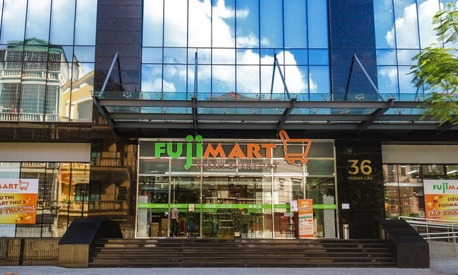 <p class="Normal">
Nằm tại số 36 Hoàng Cầu (quận Đống Đa), đây là siêu thị FujiMart thứ 2 tại Hà Nội sau siêu thị đầu tiên tại số 142 Lê Duẩn. FujiMart là chuỗi siêu thị liên doanh giữa Tập đoàn BRG (Việt Nam) và Sumitomo Corporation (Nhật Bản).</p>